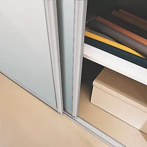 Spacepro Classic 3-Door Sliding Wardrobe Door Kit Cashmere Frame Mirror Panel 1760 x 2260mm 5 Spacepro Classic 3-Door Sliding Wardrobe Door Kit Cashmere Frame Mirror Panel 1760 x 2260mm - Image 3